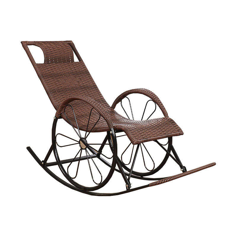 Chaise à bascule intérieure moderne