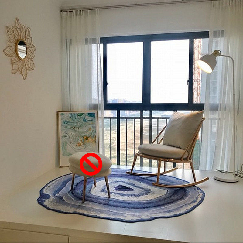 Sedia a dondolo di divano in stile glam che alimenta la sedia a dondolo con ottomana