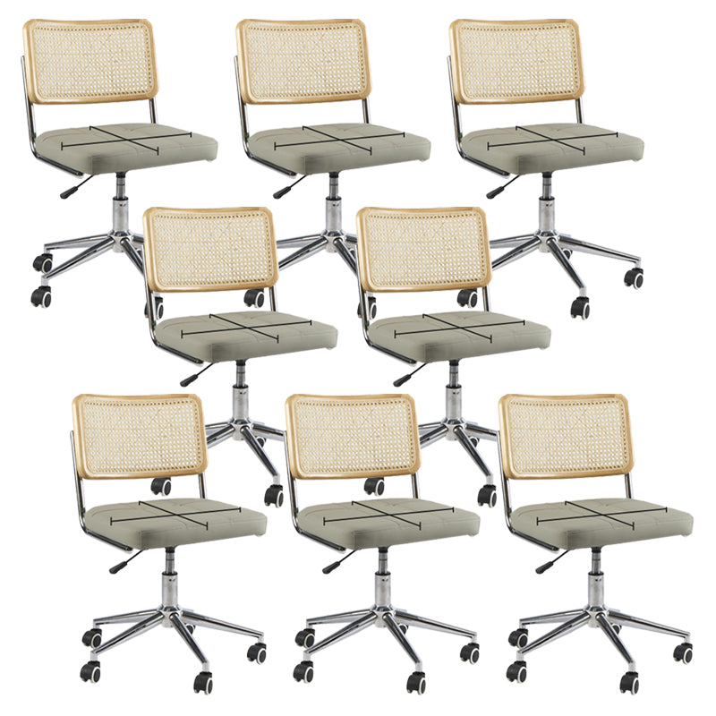 モダンオフィス椅子革調整可能なシートの高さの椅子付き椅子