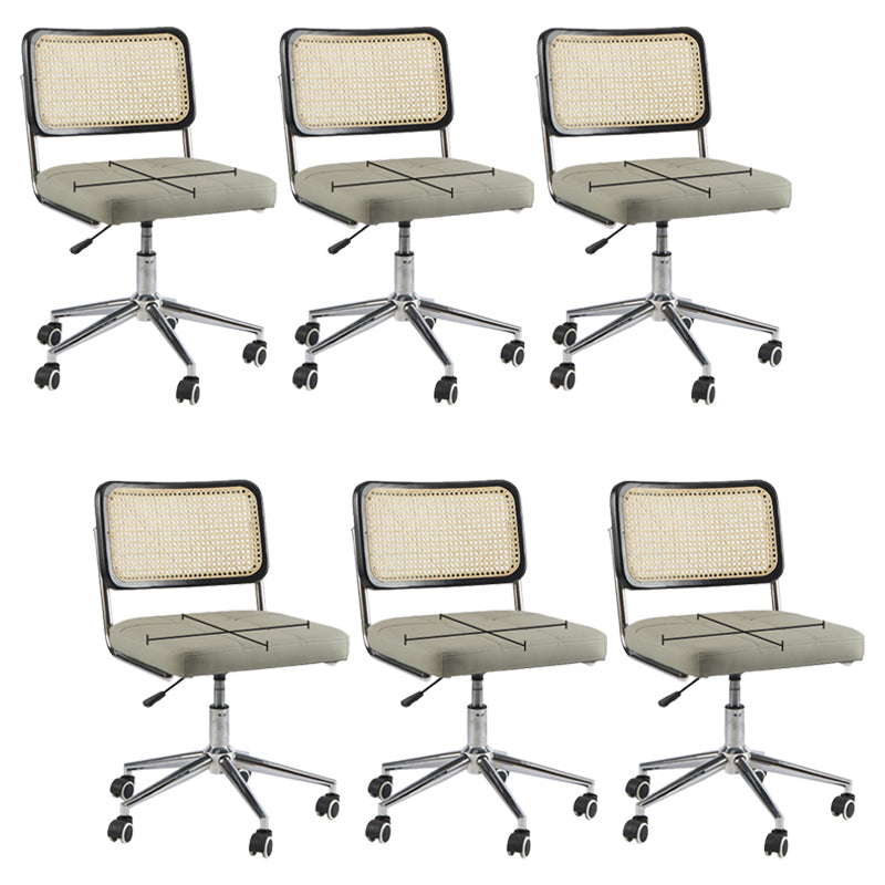 モダンオフィス椅子革調整可能なシートの高さの椅子付き椅子