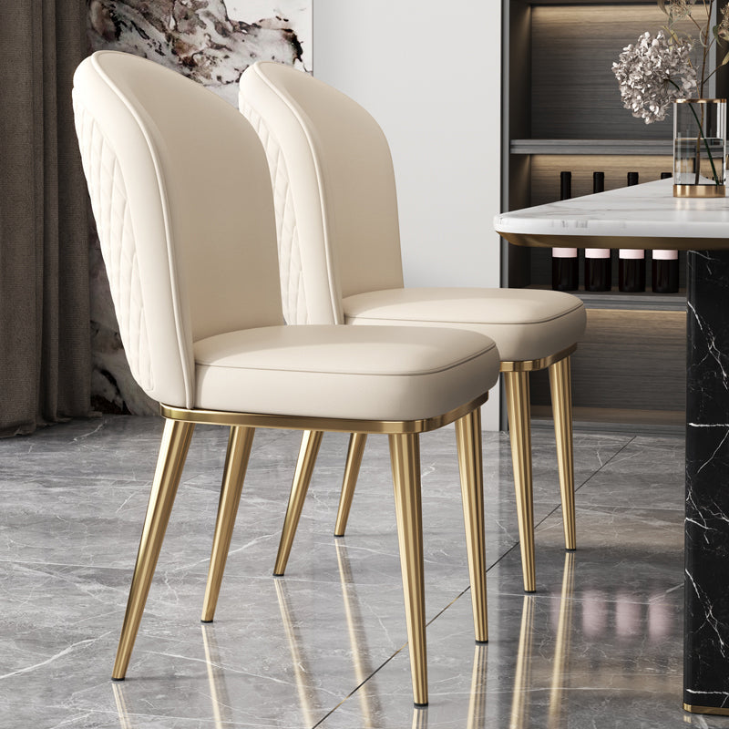 Chaise d'appoint en cuir, chaise de salle à manger à Base dorée Glam pour le salon