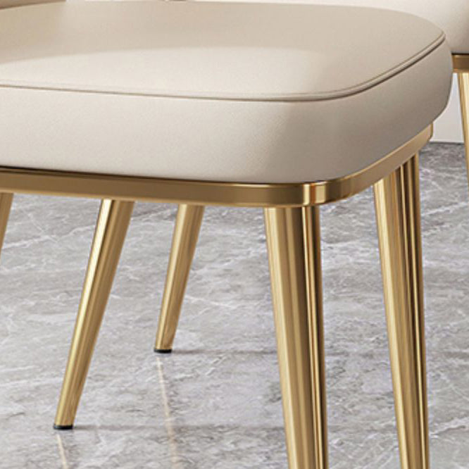 Chaise d'appoint en cuir, chaise de salle à manger à Base dorée Glam pour le salon