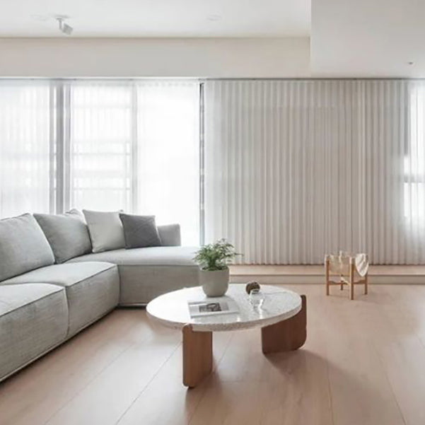 Moderne minimalistische runde Kaffeetisch 3 Beine Terrazzo Cocktailtisch in Weiß