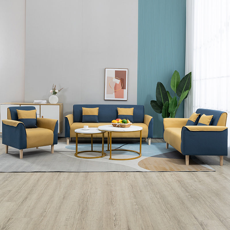 Les oreillers de canapé standard résistant aux taches comprenaient le savant avec les jambes