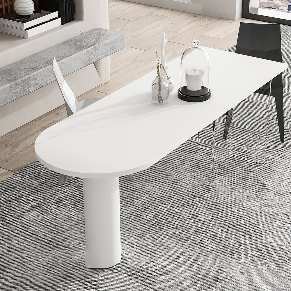 Esstisch im modernen Stil mit Holzplatte für das Esszimmer