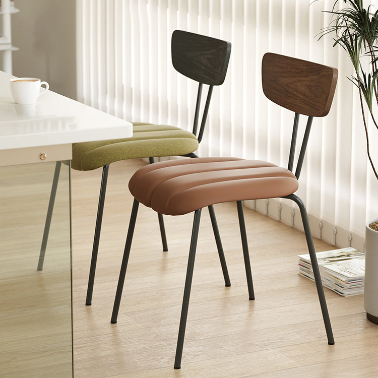 Silla lateral de estilo industrial Silla de comedor tapizada con base de metal