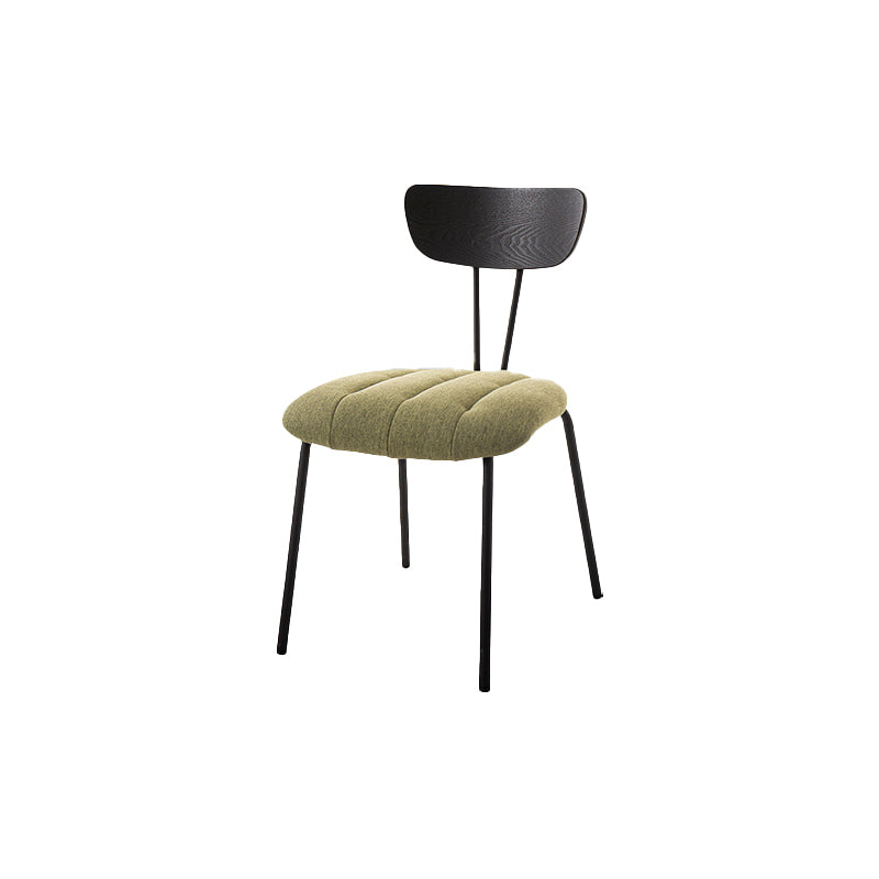 Silla lateral de estilo industrial Silla de comedor tapizada con base de metal