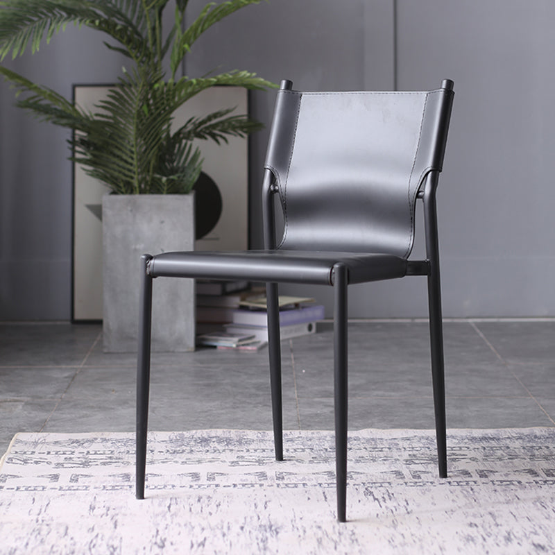 Moderne eenvoudige zijstoel kleurrijke faux lederen kant eetkamerstoel voor woonkamer