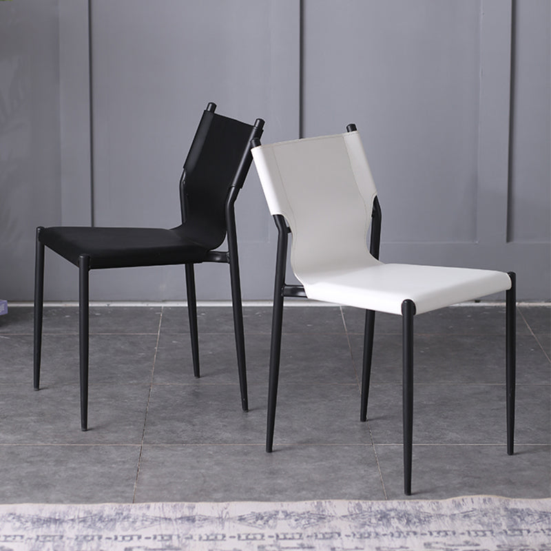 Moderne eenvoudige zijstoel kleurrijke faux lederen kant eetkamerstoel voor woonkamer