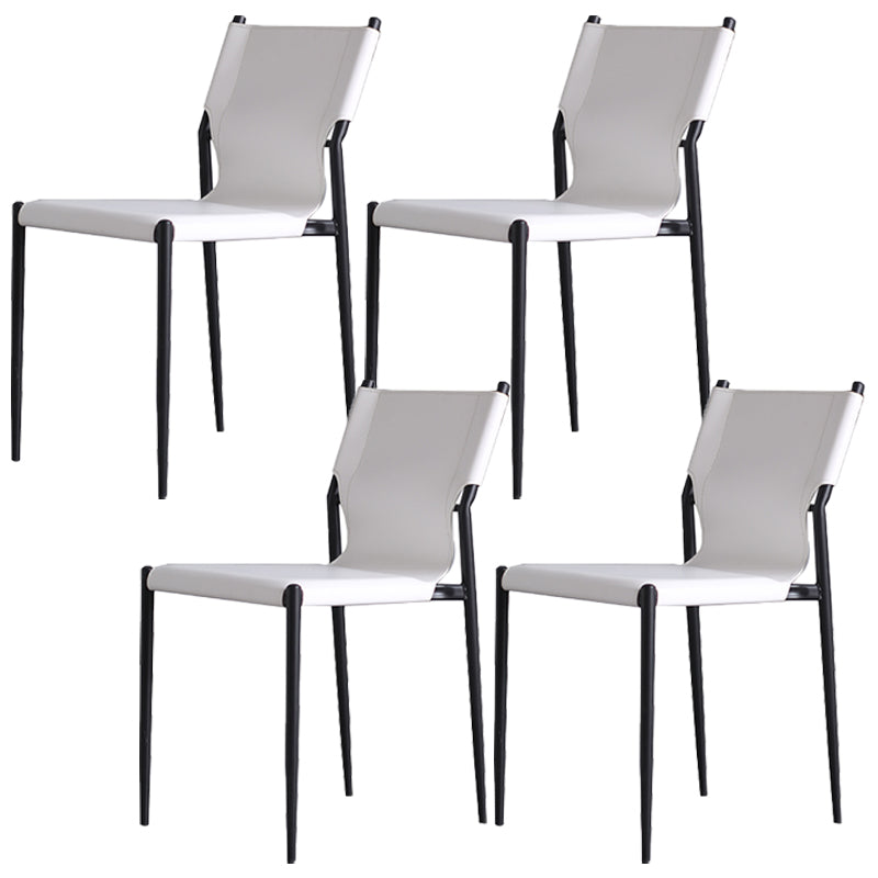 Moderne eenvoudige zijstoel kleurrijke faux lederen kant eetkamerstoel voor woonkamer