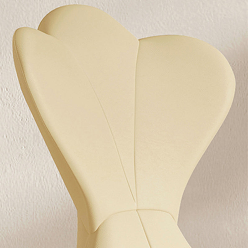 Chaise latéral simple moderne en faux cuir chaise de salle à manger sans bras avec base en métal