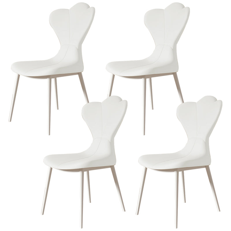 Chaise latéral simple moderne en faux cuir chaise de salle à manger sans bras avec base en métal