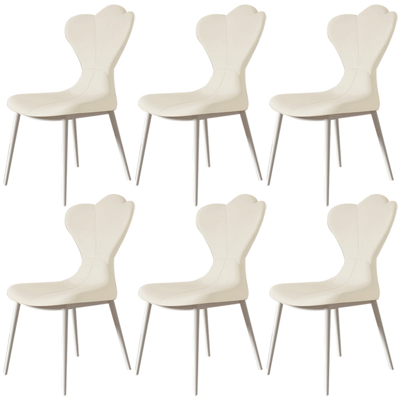 Chaise latéral simple moderne en faux cuir chaise de salle à manger sans bras avec base en métal