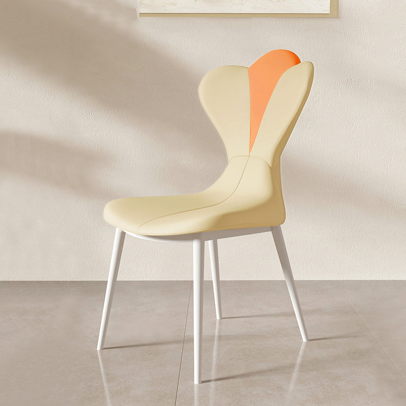 Chaise latéral simple moderne en faux cuir chaise de salle à manger sans bras avec base en métal