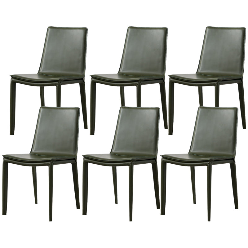 モダンなシンプルなサイドチェアフェイクレザー自宅で使用するためのカラフルなアームレスダイニングチェア