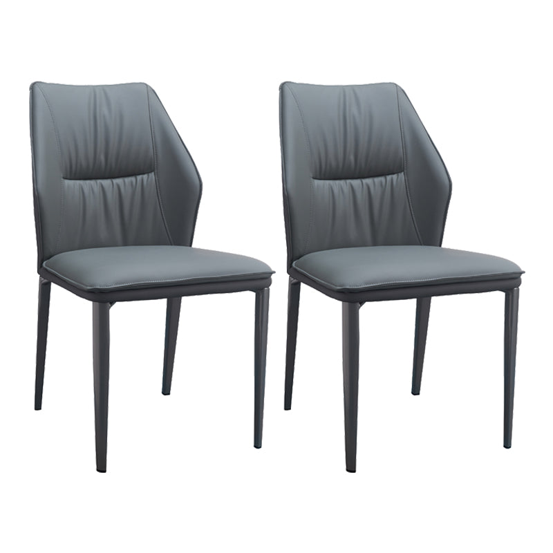 Chaise d'accélération simple moderne chaise à manger en faux cuir avec base en métal pour le salon