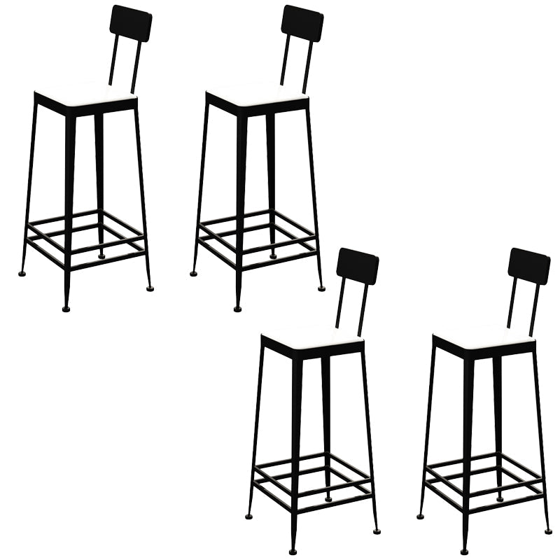 Sgabelli da bar quadrato in finta pelle in pelle con base di metallo