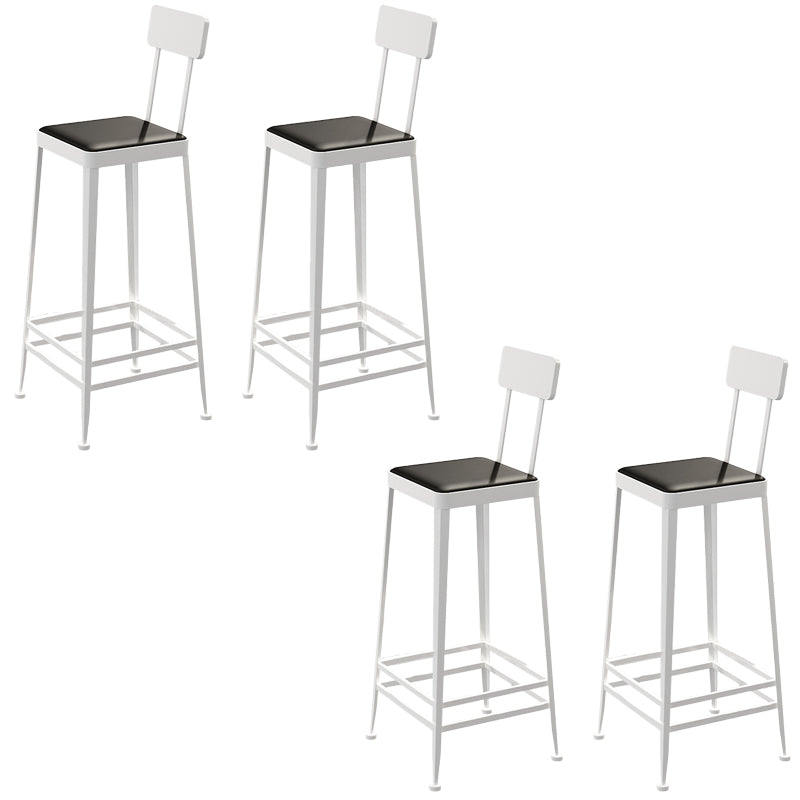 Sgabelli da bar quadrato in finta pelle in pelle con base di metallo