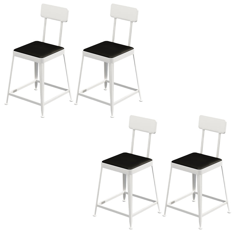 Sgabelli da bar quadrato in finta pelle in pelle con base di metallo