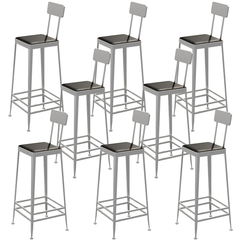 Sgabelli da bar quadrato in finta pelle in pelle con base di metallo