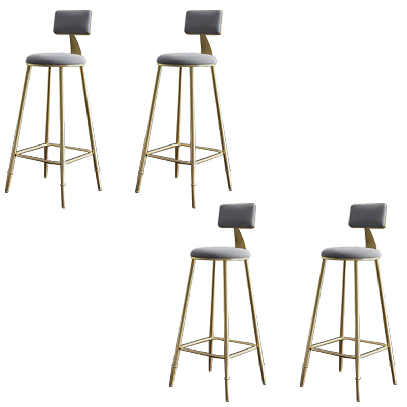 Tabourets de salle à manger rembourrés bas.