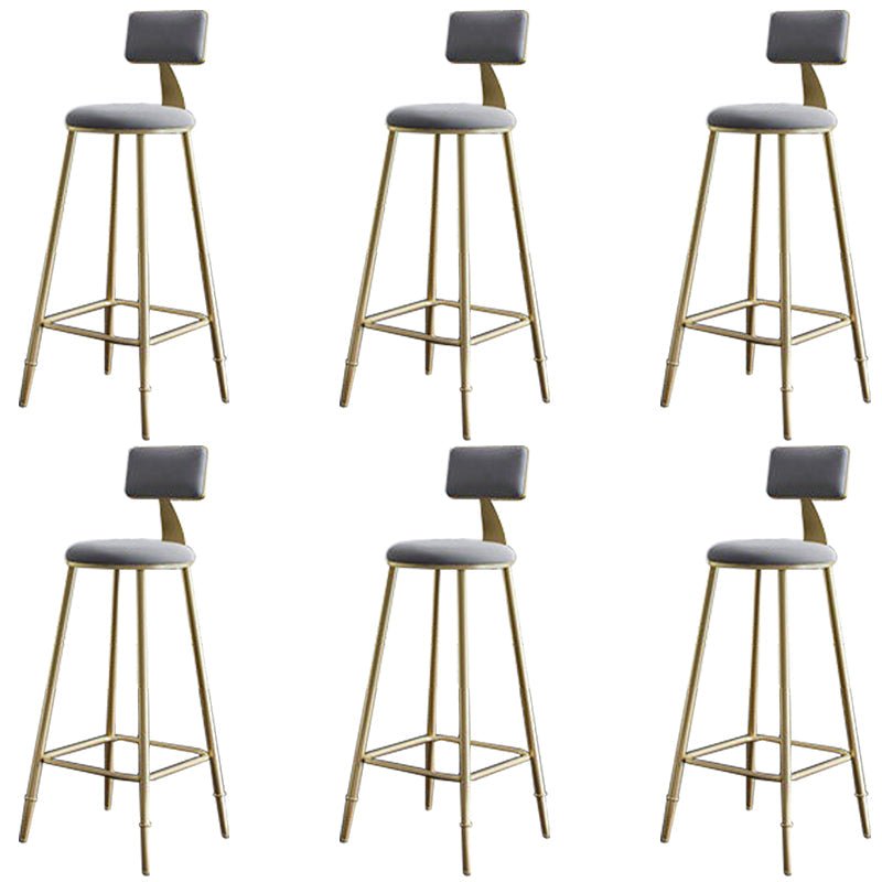 Tabourets de salle à manger rembourrés bas.