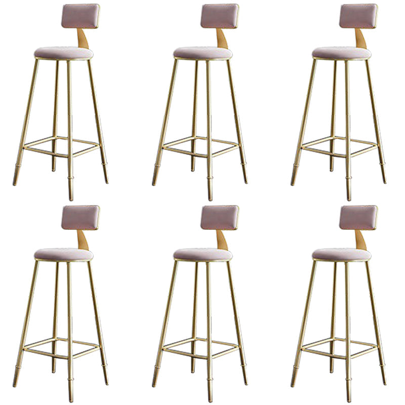 Tabourets de salle à manger rembourrés bas.