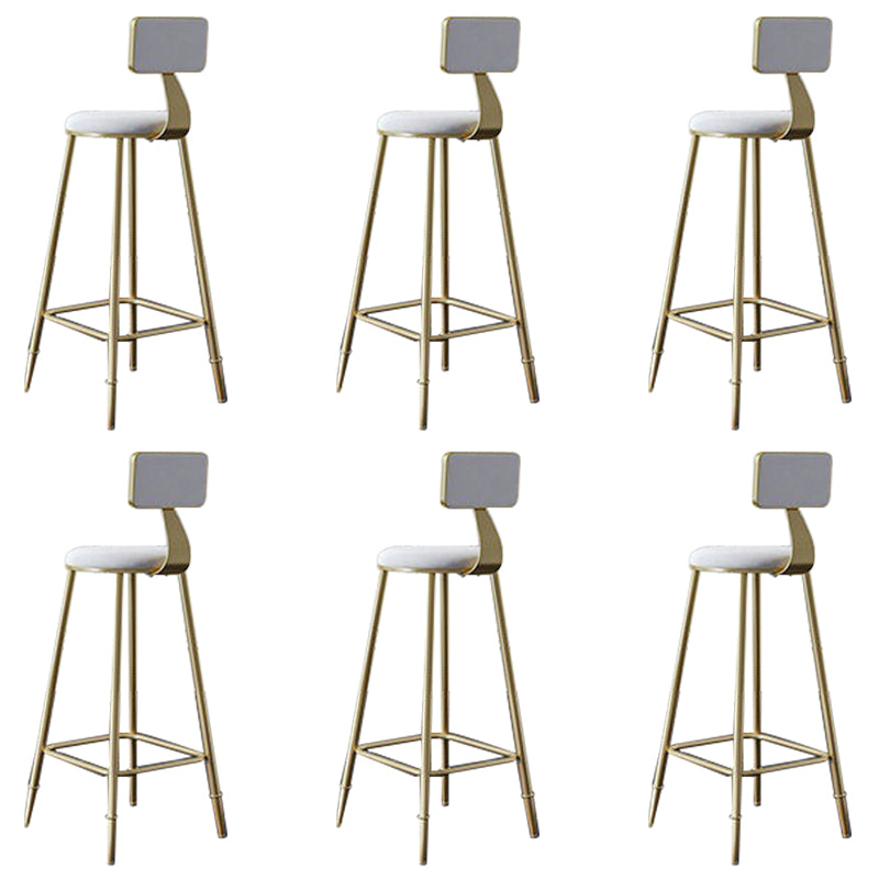 Tabourets de salle à manger rembourrés bas.