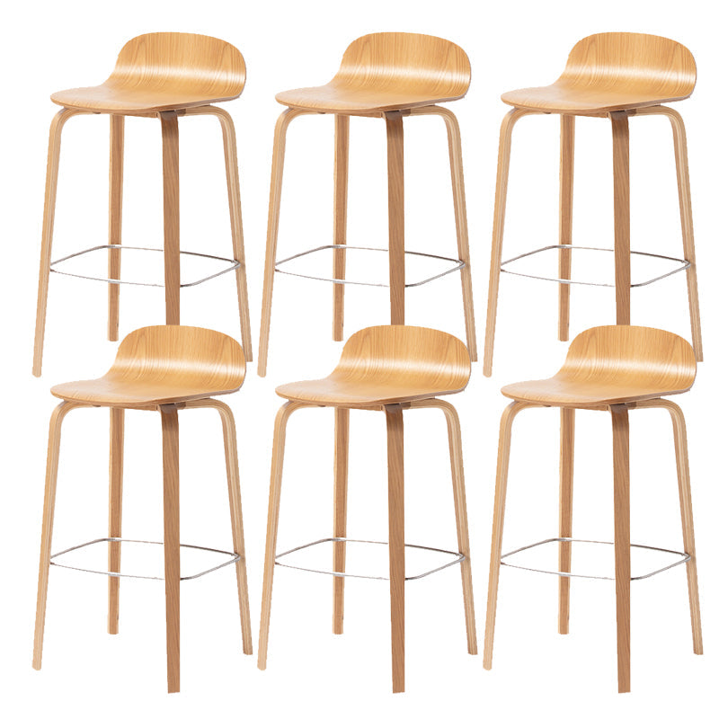 Tabouret de comptoir à dos de dossier moderne en bois tabouret de bar de café avec siège en bois et pédale