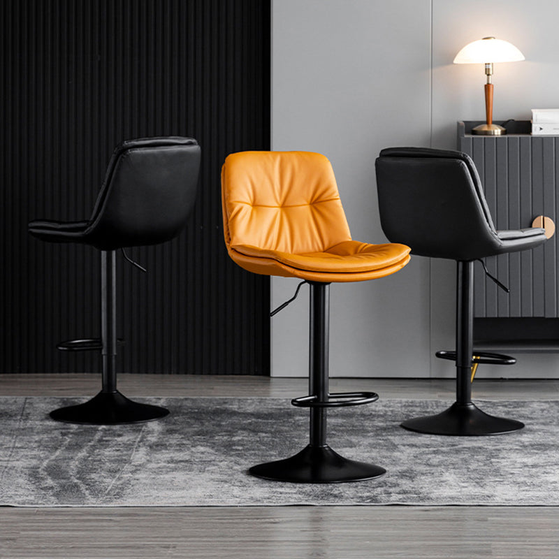 Tabouret de barre de hauteur réglable pivotant Bristol en faux cuir industriel avec repose-pieds