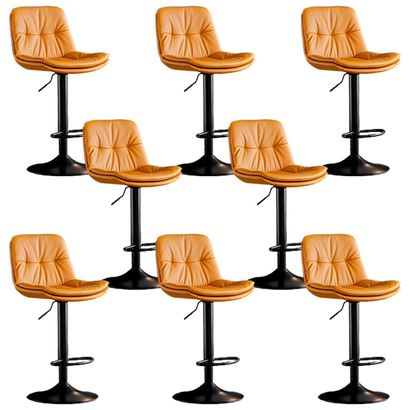 Tabouret de barre de hauteur réglable pivotant Bristol en faux cuir industriel avec repose-pieds