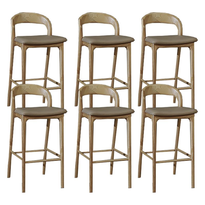 腰が腰に沿って産業バーの高さの腕のないスツール