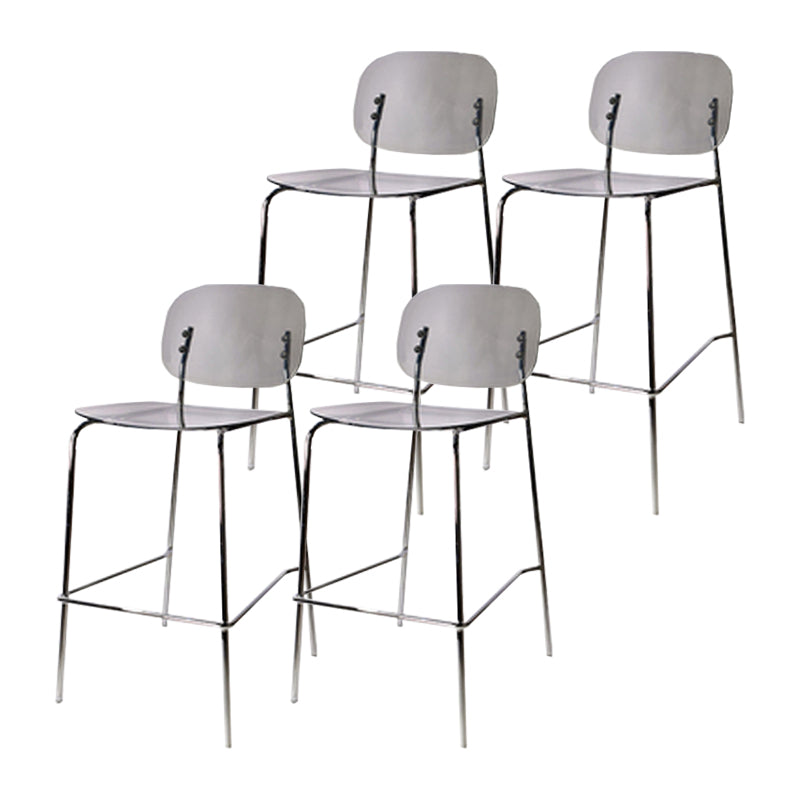 Taburete de barra de metal escandinavo taburete de bar de patio acrílico con base cromada