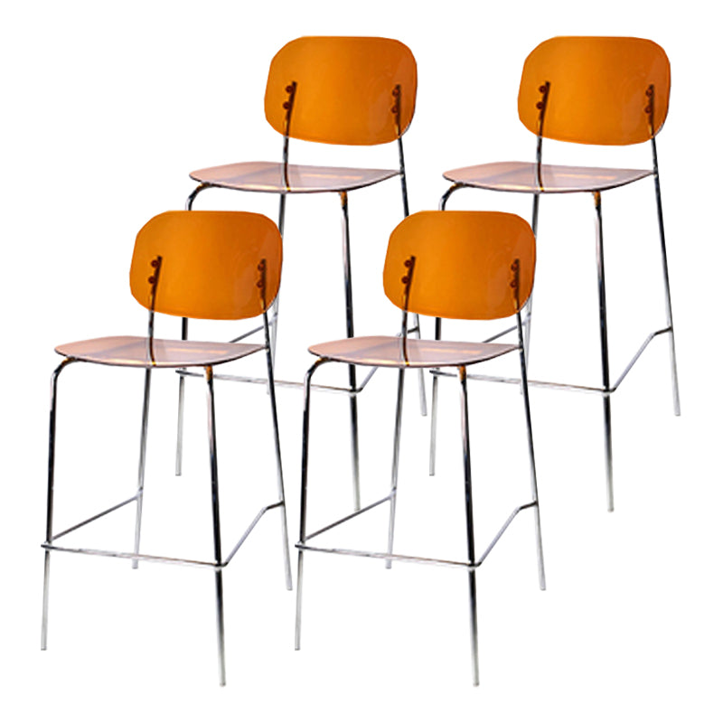Taburete de barra de metal escandinavo taburete de bar de patio acrílico con base cromada