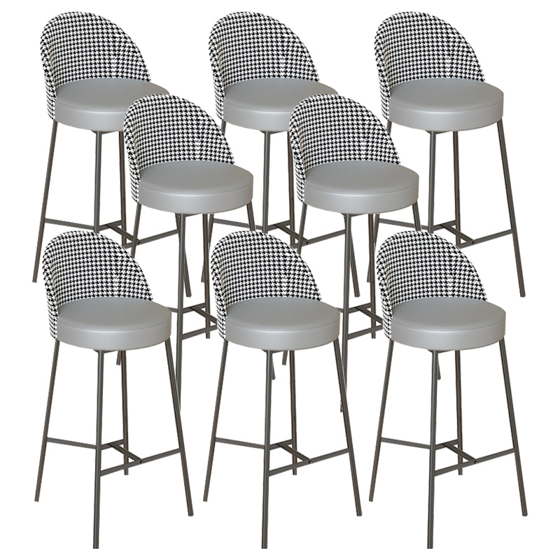 Sgabello da bar in vena in vetro in vena in metallo industriale con gambe nere