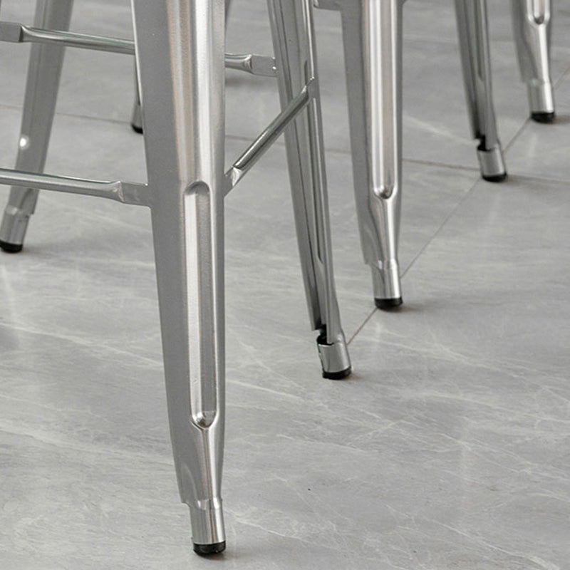 Sgabelli da pranzo quadrati moderni in metallo sgabelli senza braccia con poggiapiedi