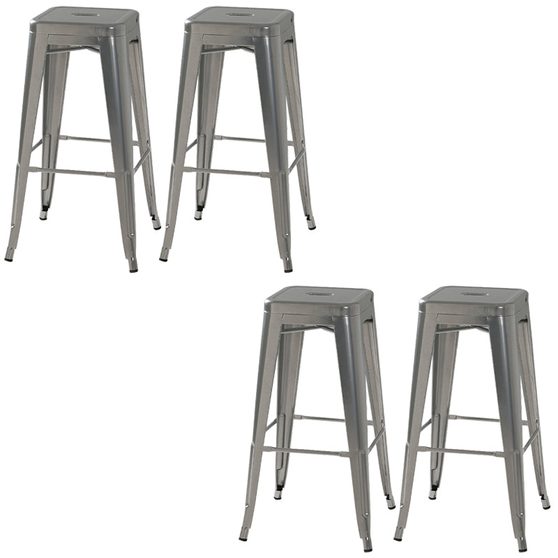 Sgabelli da pranzo quadrati moderni in metallo sgabelli senza braccia con poggiapiedi