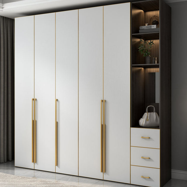 Armadio tradizionale armadio del guardaroba in legno per camera da letto