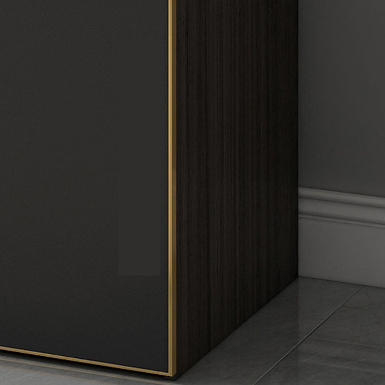 Armadio tradizionale armadio del guardaroba in legno per camera da letto