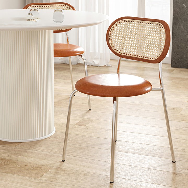 家のためのモダンなダイニングチェアメタルベースレザーダイニングチェア
