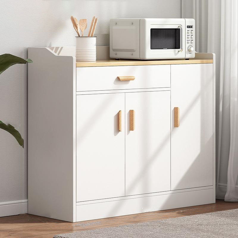 Server buffet in stile glam a buffet in legno con armadi e cassetti