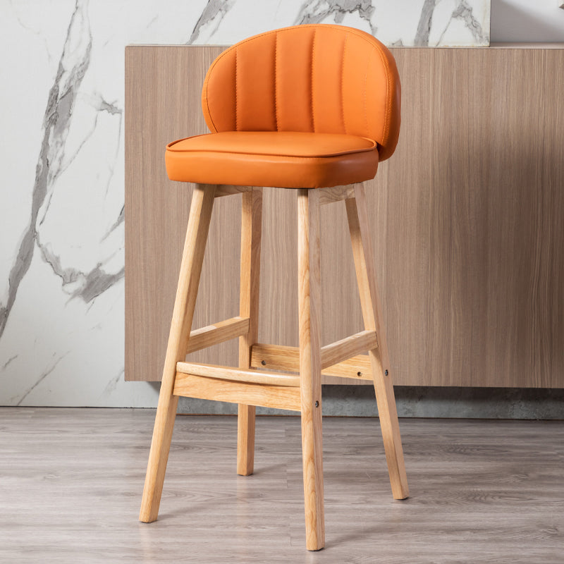 Sgabelli da bar in legno massiccio industriale PU Schibelli in pelle con parte bassa