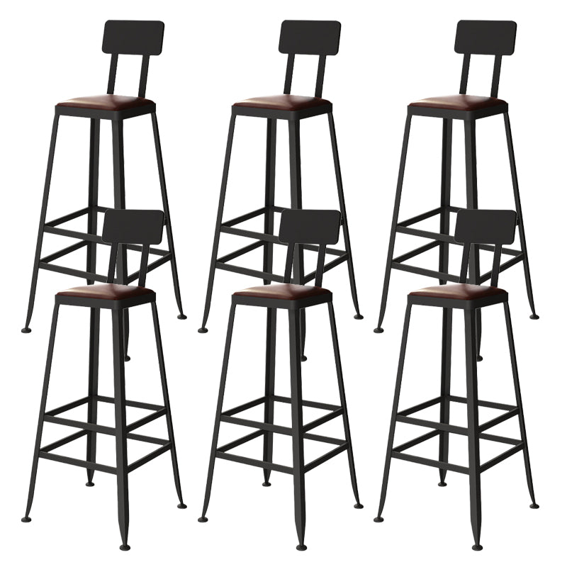 Industriële metalen Bar Stool Bar Hoogte Armloze ontlasting met zwarte benen