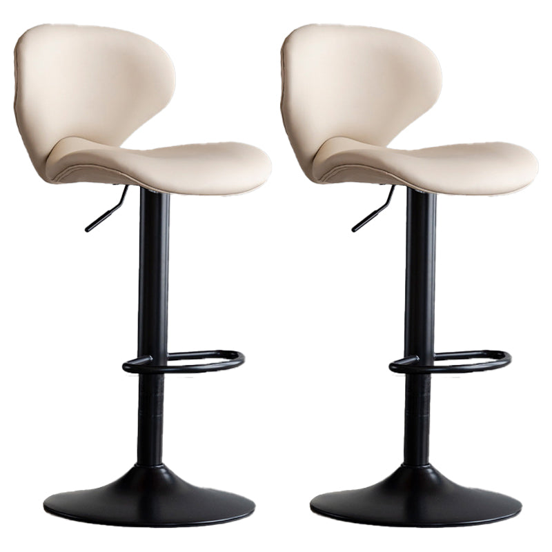 Draaibare verstelbare hoogte Bar Stool Industrial Faux lederen barkruk met voetsteun