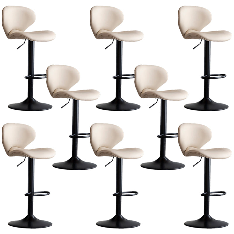 Draaibare verstelbare hoogte Bar Stool Industrial Faux lederen barkruk met voetsteun