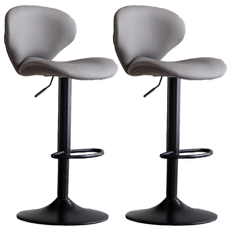 Draaibare verstelbare hoogte Bar Stool Industrial Faux lederen barkruk met voetsteun