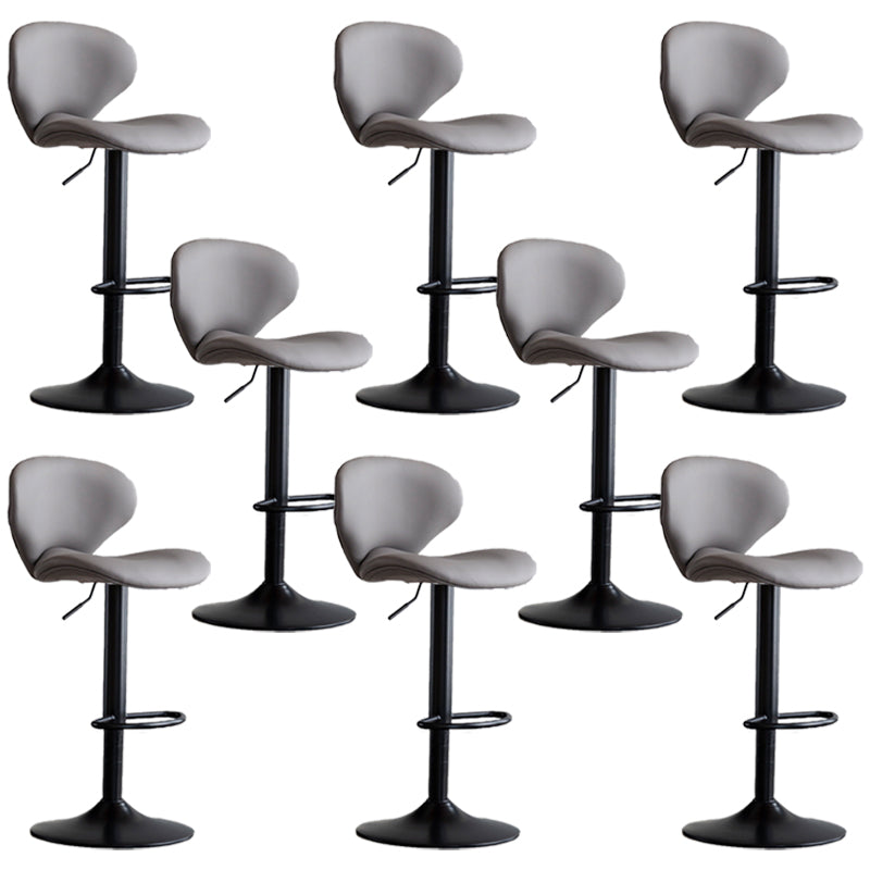 Draaibare verstelbare hoogte Bar Stool Industrial Faux lederen barkruk met voetsteun