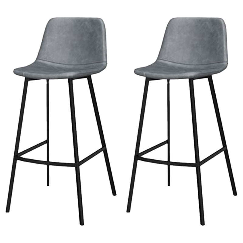 Sgabelli da bar in metallo glam in finta pelle con sgabelli con gambe nere