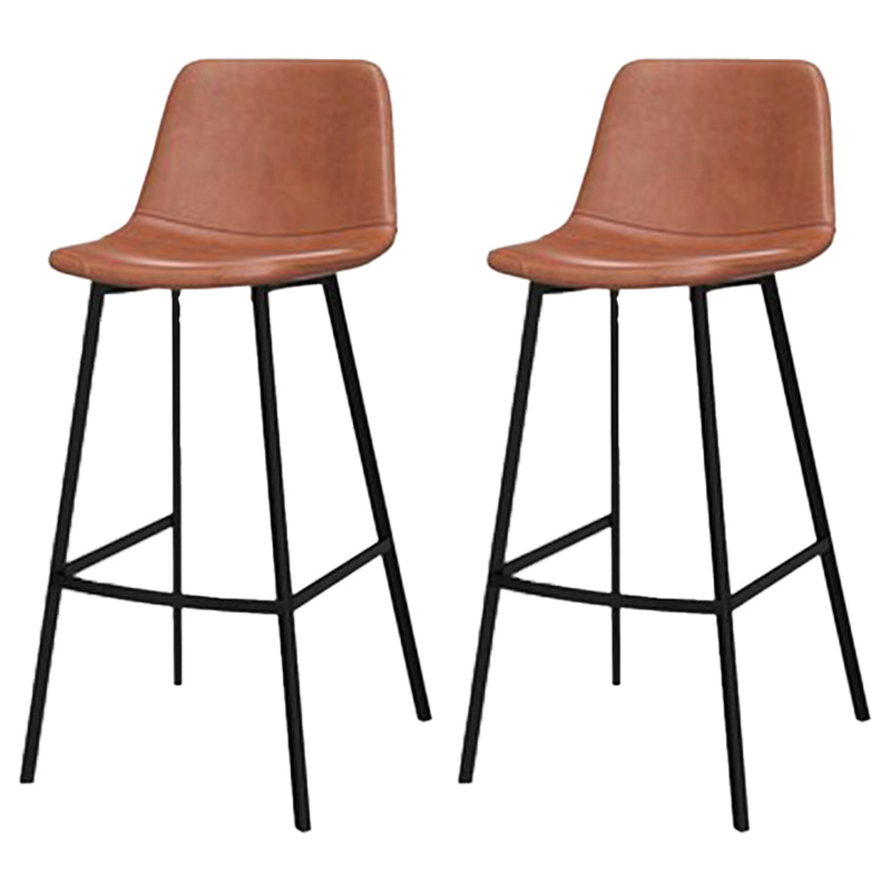 Sgabelli da bar in metallo glam in finta pelle con sgabelli con gambe nere