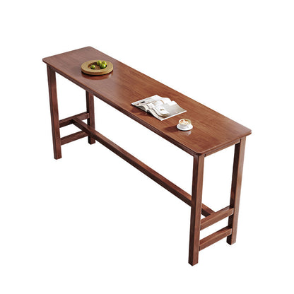 Eigentijdse bar eettafel binnen rechthoekige houten aanrechttafel